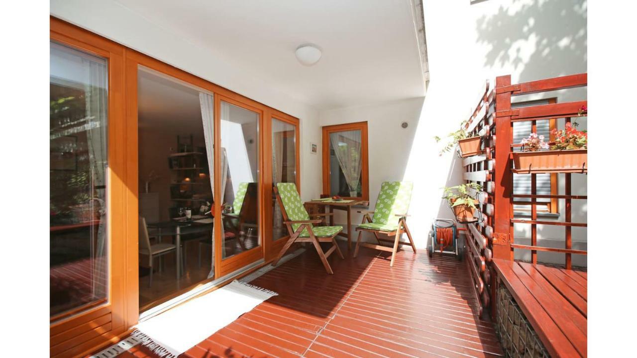 Downtown Garden Isle In Urban Style-Free Parking Apartment Budapest Luaran gambar