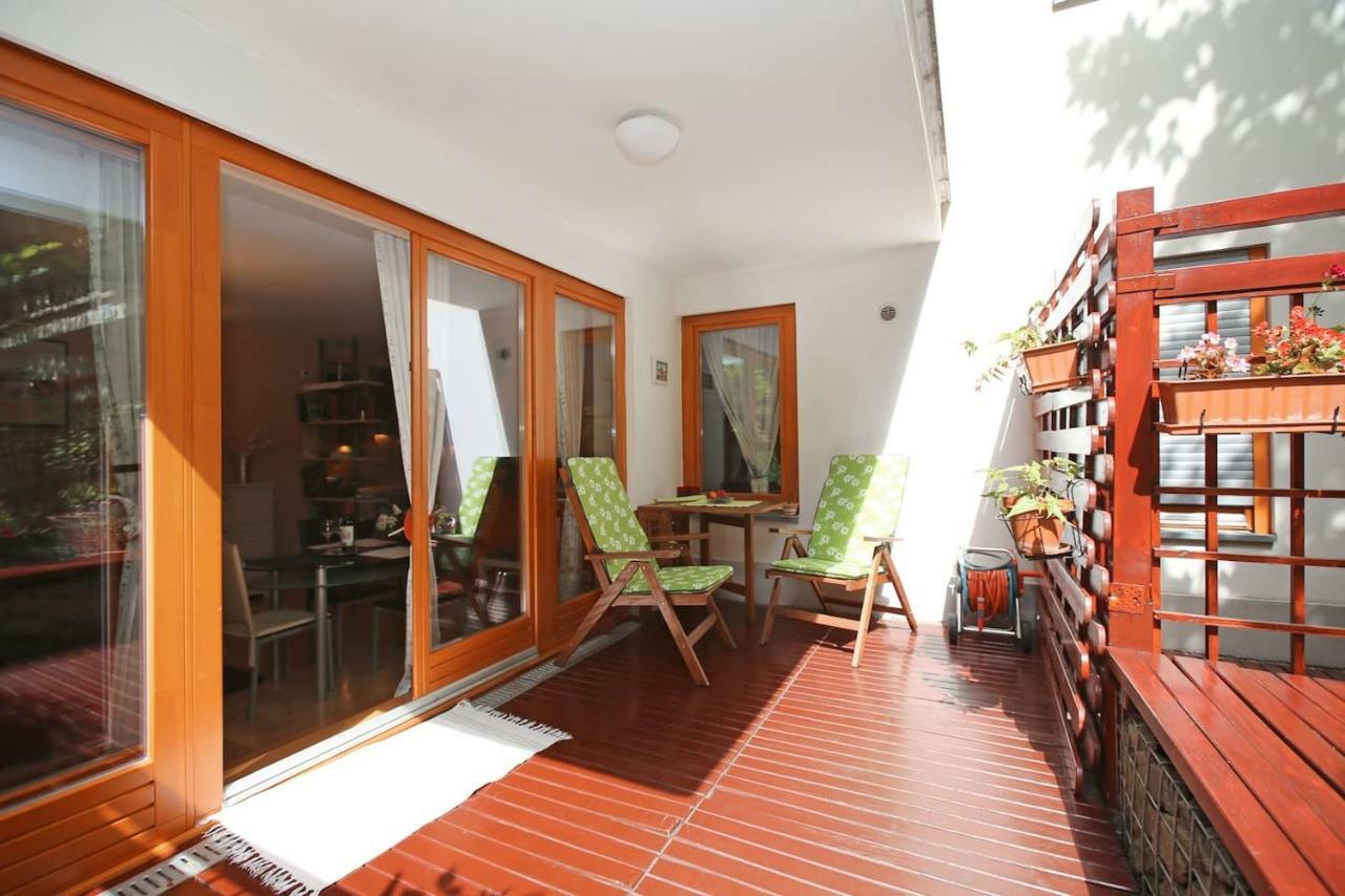 Downtown Garden Isle In Urban Style-Free Parking Apartment Budapest Luaran gambar